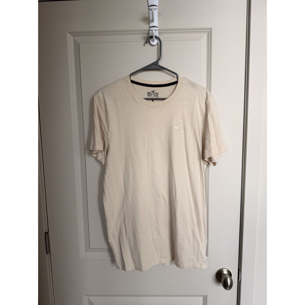 Hollister Men's Short Sleeve T-Shirt Size L cream